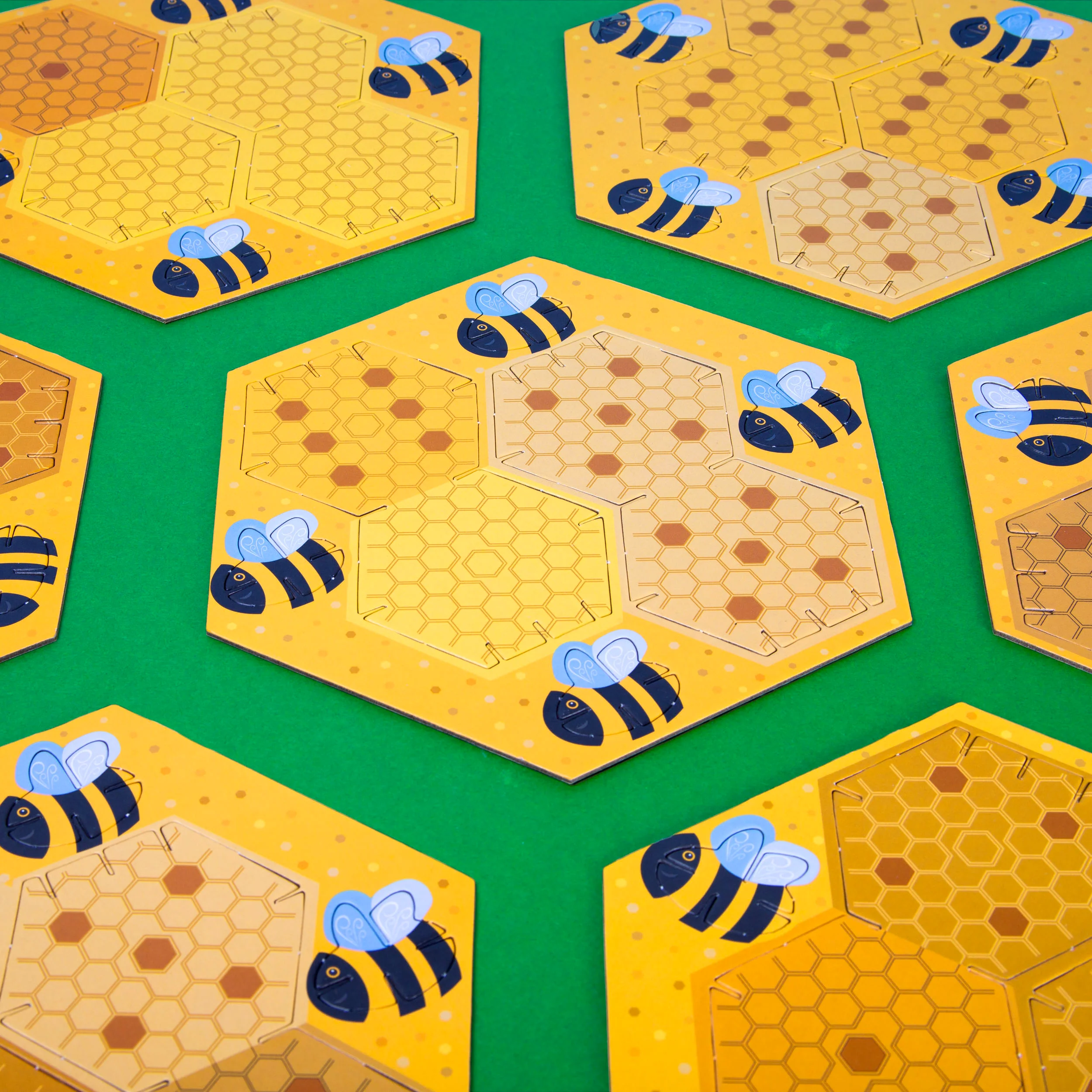 定番のドミノゲームを3Dのビーハイブで!(組み立てペーパークラフトゲーム)BBB-23-BEEGAME - 画像 (7)