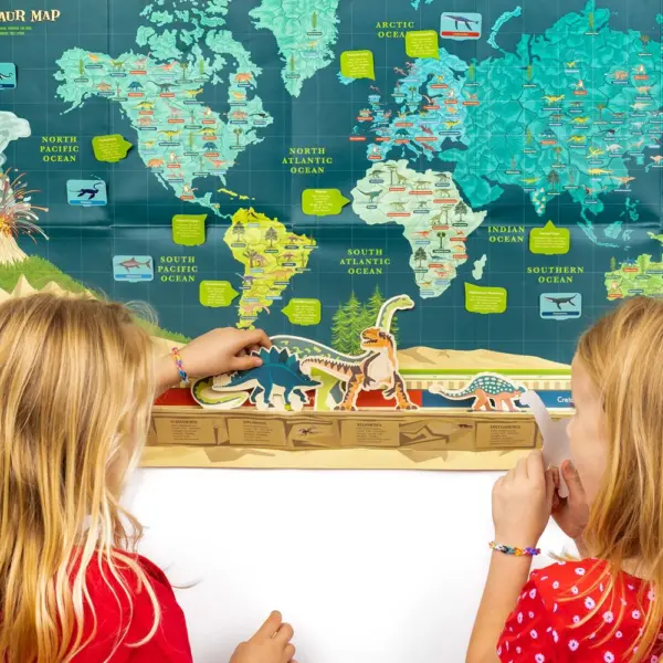 Dinosaur Timeline & World Map（恐竜年表）＊英国GIFT OF THE YEAR 2025受賞＊DIN-22-MAP - 画像 (3)
